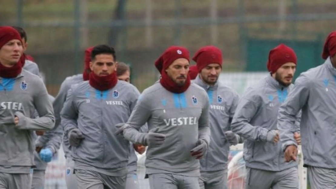 Trabzonspor'da futbolculara 2 Mayıs'a kadar izin verildi