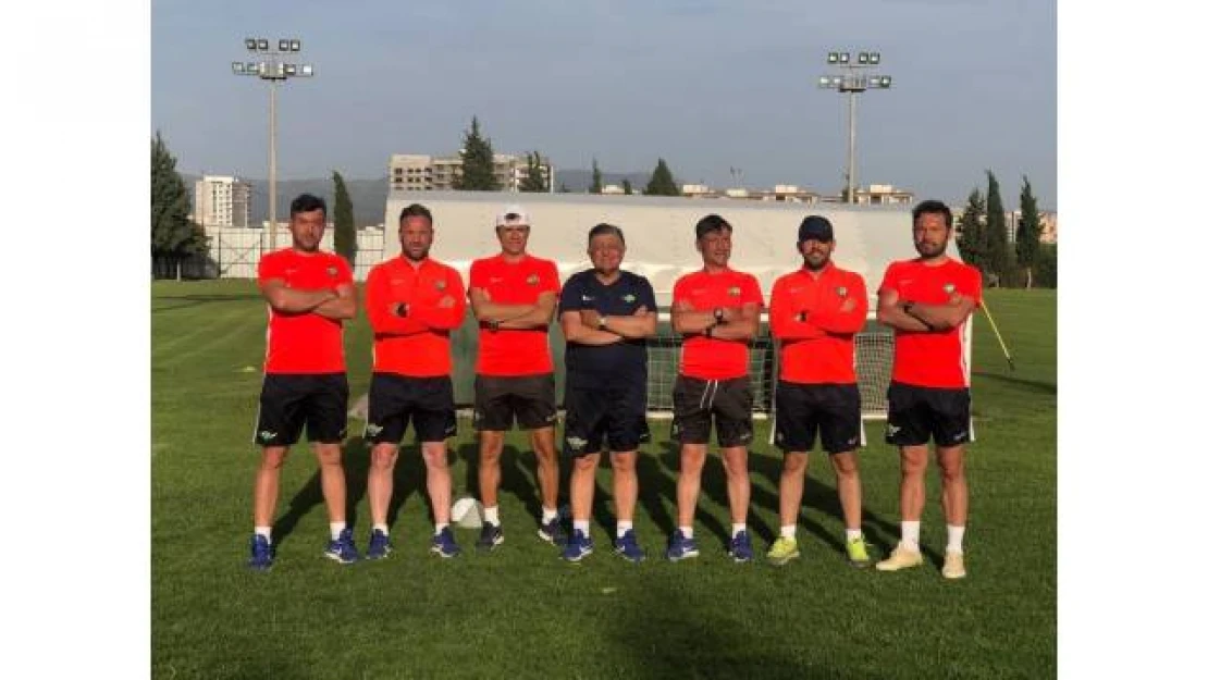 Akhisarspor korona virüs ile sarsıldı