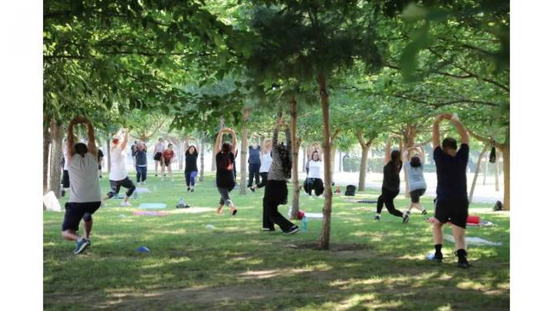 Bayraklı'da açık hava spor kursları başlıyor