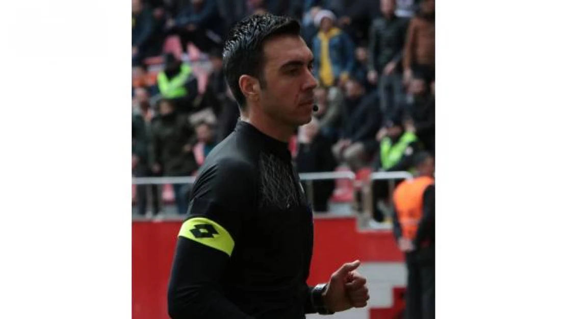 Kayserispor-Beşiktaş maçını Arda Kardeşler yönetecek
