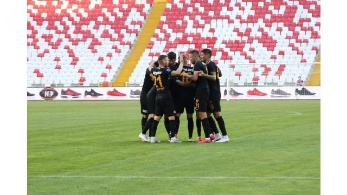 Kayserispor Yönetim Kurulu Üyesi Süleyman Akın: &quotSezon sonunda gülen taraf biz olacağız"