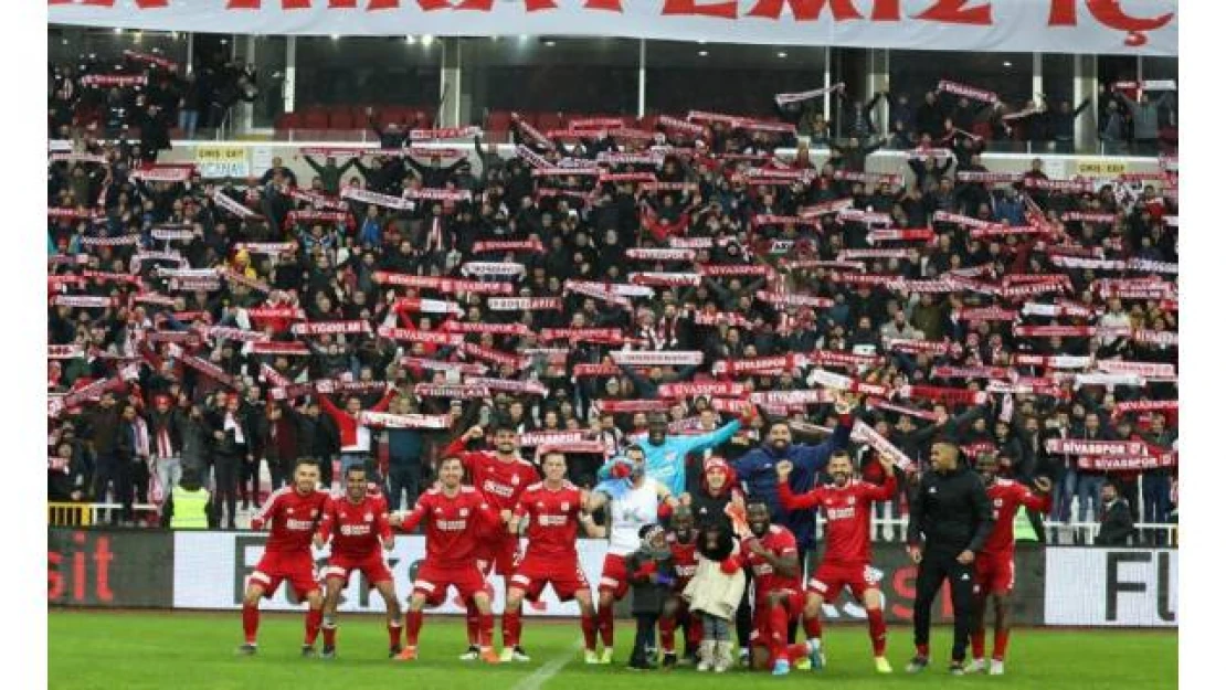 Sivasspor taraftarı, Mert Hakan ve Emre Kılınç'ın takımdan ayrılmasını istemiyor