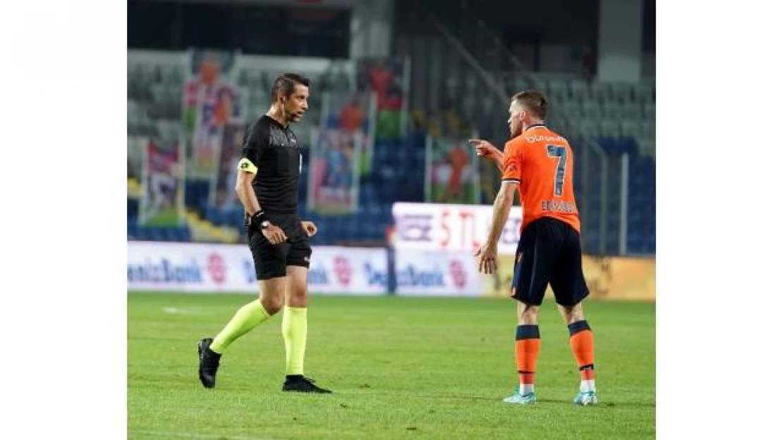 Visca'dan hakem Palabıyık'a: &quotHocam bak!"