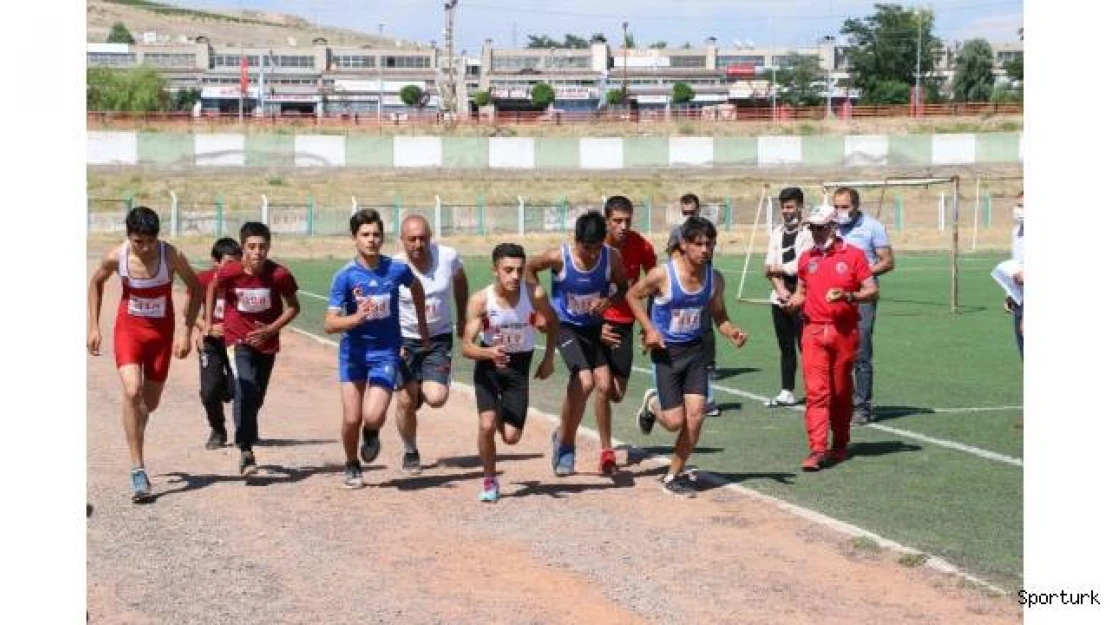 Erciş'te ཋ Temmuz Atletizm Koşusu' yapıldı