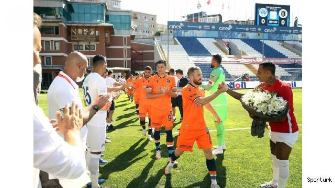 Kasımpaşa şampiyonu alkışlarla karşıladı