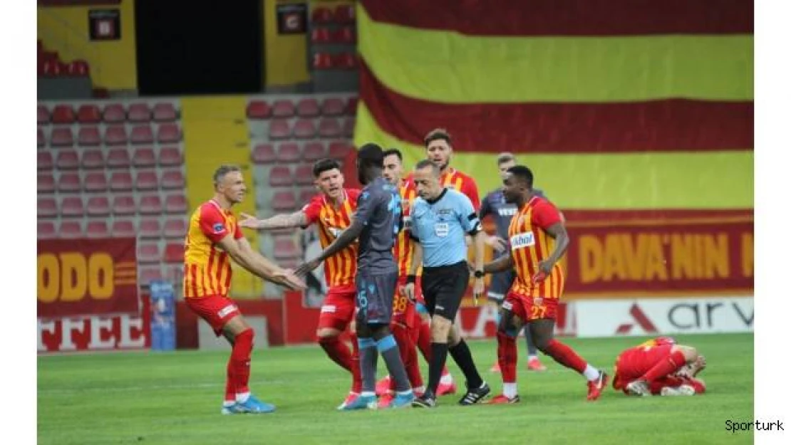 Kayserispor'un 34 maçında 17 hakem görev yaptı