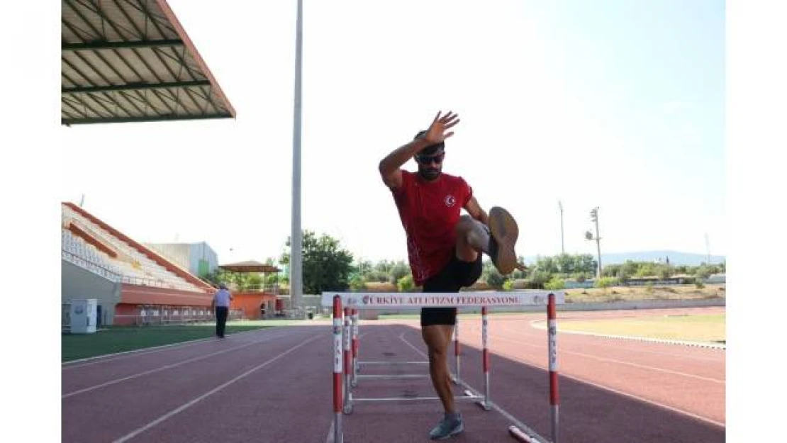 Milli atletler kampta göz dolduruyor