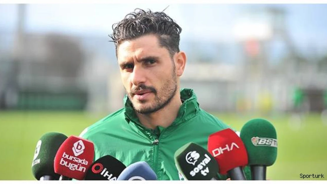 Özer Hurmacı:&quotGözlerim yaşlı bir şekilde otobüsten indim"