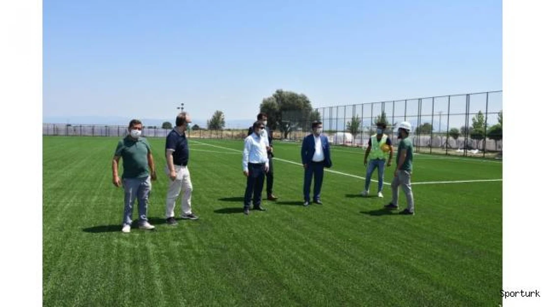 Şehzadeler'e FİFA standartlarında spor tesisi