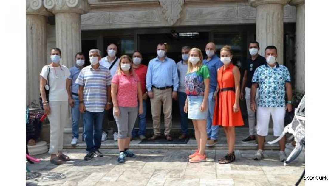 Aydın'da voleybol hakemleri bir araya geldi