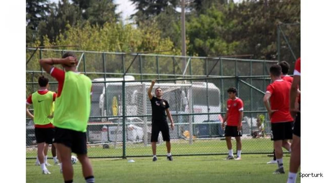 Eskişehirspor pas ve taktik çalıştı