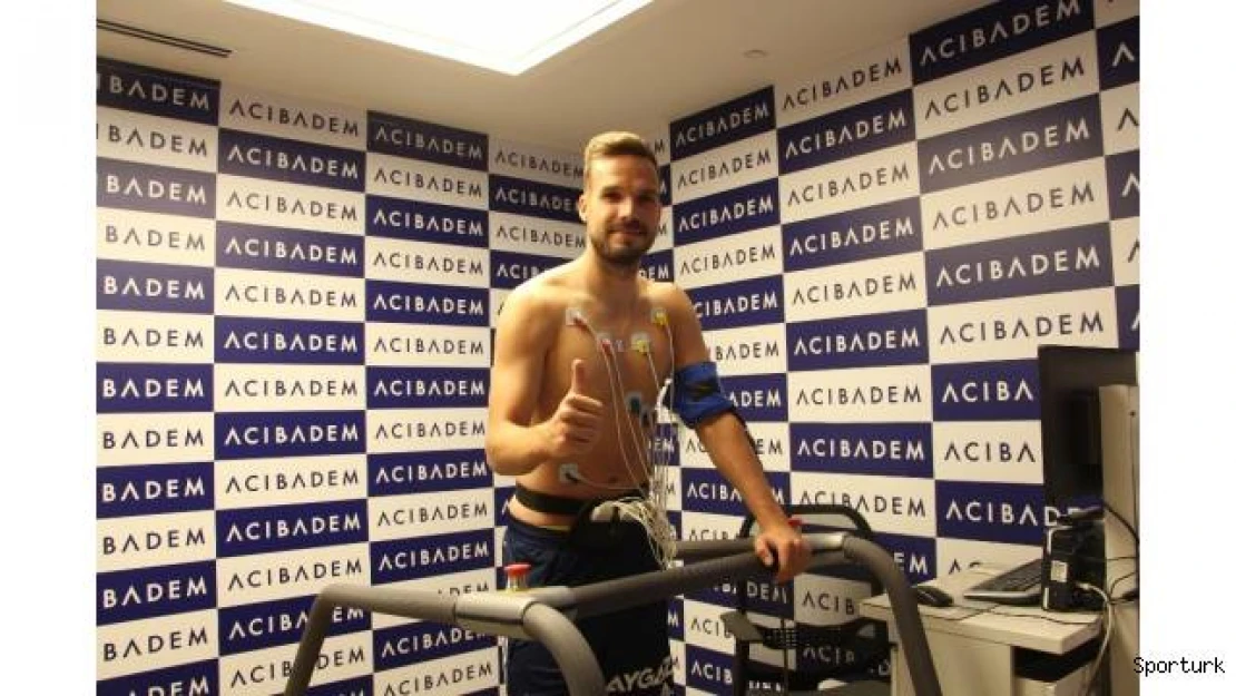 Filip Novak ve Sinan Gümüş sağlık kontrolünden geçti