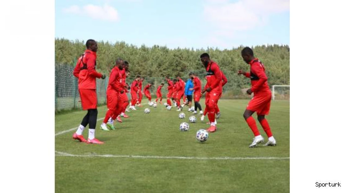 Sivasspor, Bolu'da yoğun tempoda çalışıyor