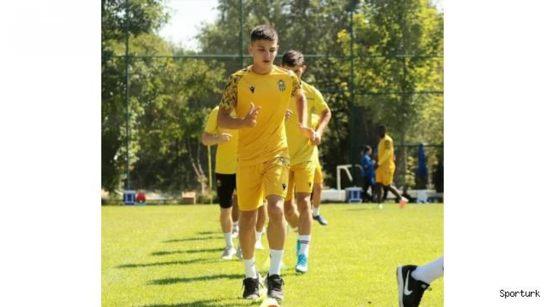 Yeni Malatyaspor'un genç yeteneği Burak Efe dikkat çekiyor