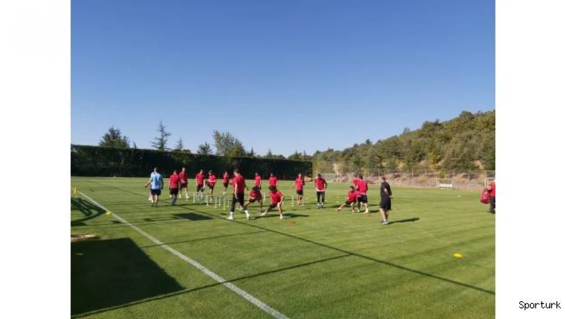 Yeşilyurt Belediyespor kadrosunu sil baştan yeniledi