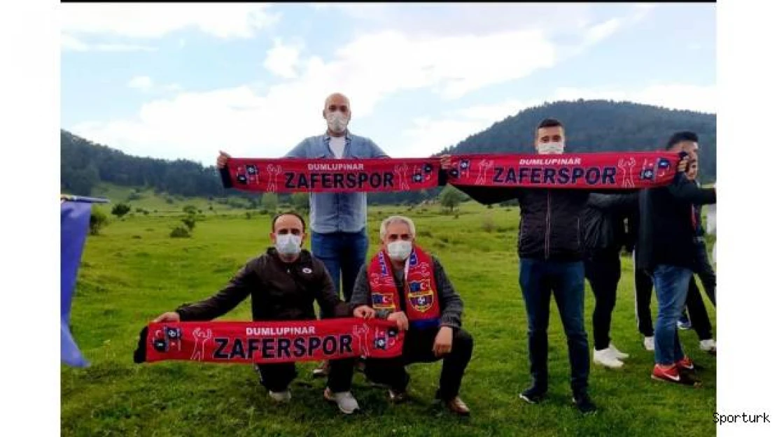 Dumlupınar'da halı saha hizmete girdi