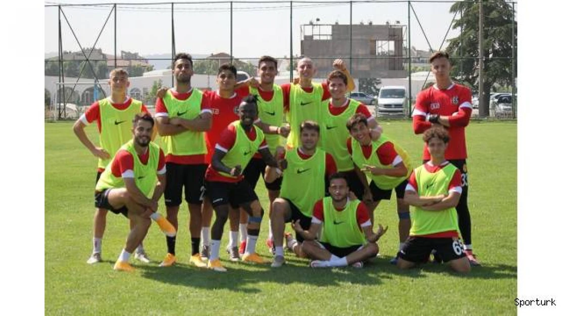 Eskişehirspor taktik ve pas çalıştı