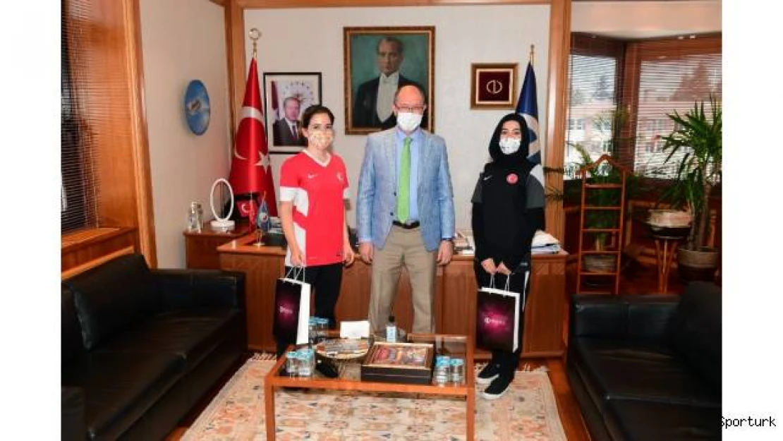 Rektör Erdal, Tekvando Milli Takımı antrenörlerini ağırladı