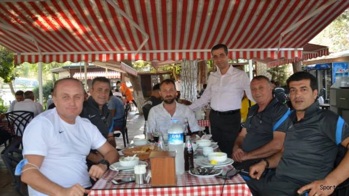 Tepecikspor, Silivri'de durdu