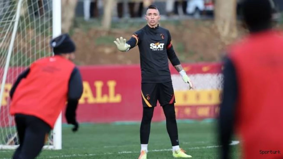 Galatasaray'da Muslera ve Feghouli, takımla birlikte çalıştı