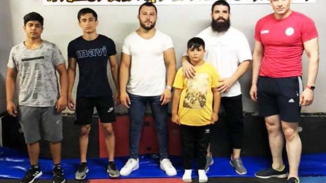 Silivrispor Yağlı Güreş takımı 6 sporcuyla Kırkpınar'da