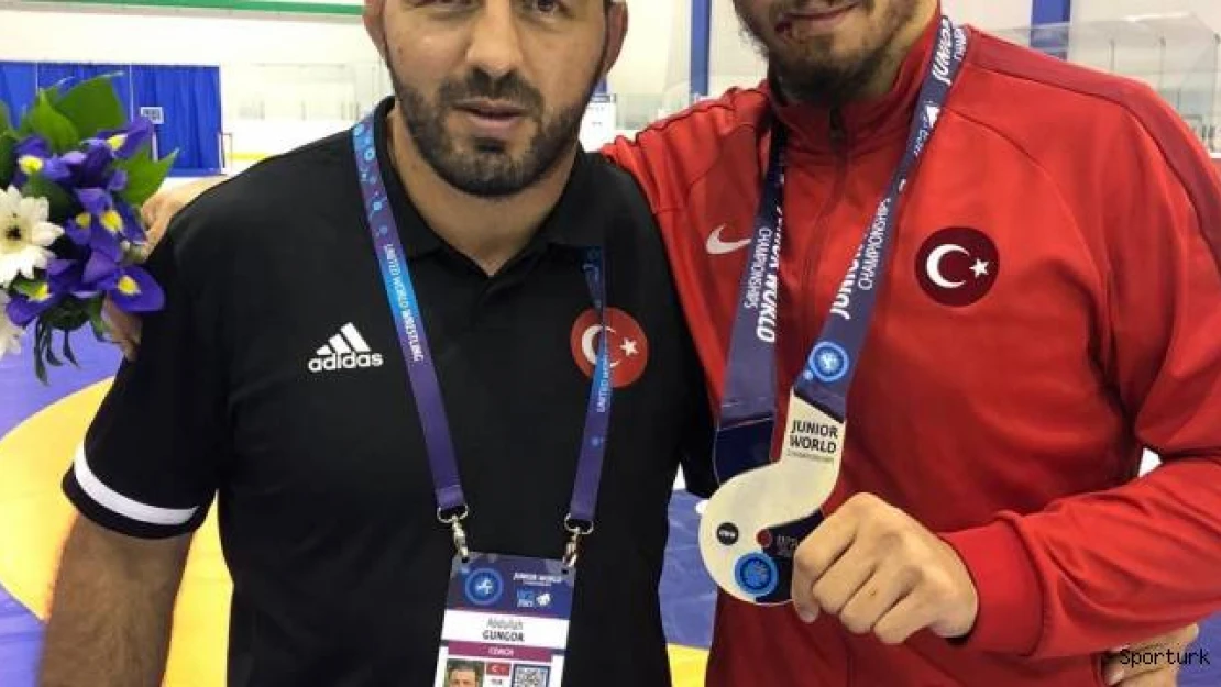 Polat Polatçı ve Muhammed Karavuş gümüş madalya kazandı