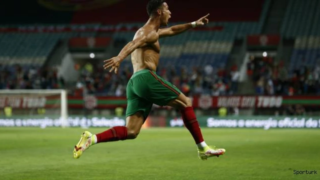 Cristiano Ronaldo milli formayla en çok gol atan futbolcu oldu