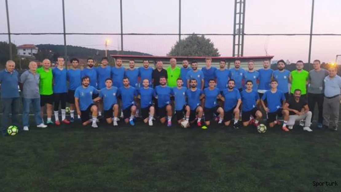 İstanbul Mesudiyespor top başı yaptı