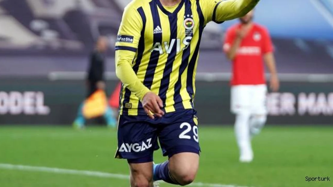 Sinan Gümüş: &quotKendimi Fenerbahçe'den büyük görmedim"