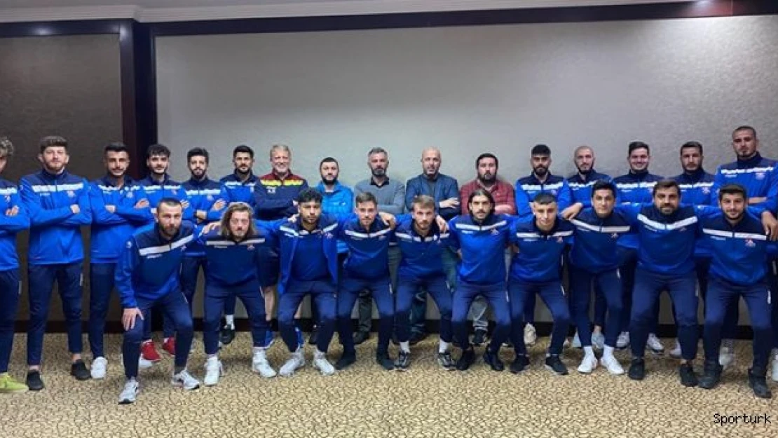 1877 Alemdağspor kampa girdi