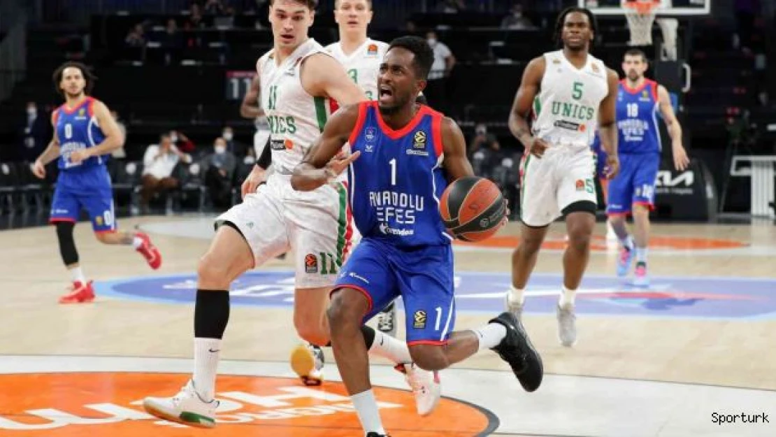 Anadolu Efes, Euroleague'de ilk galibiyetini aldı
