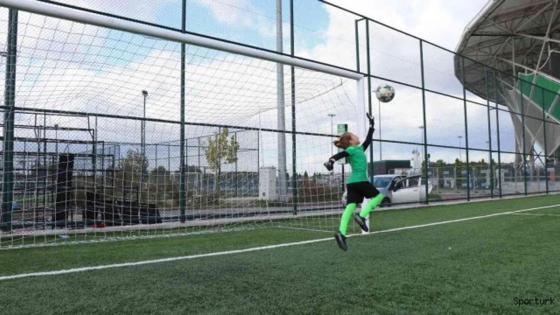 Geleceğin Muslera'sı, futbolcu şehri Sakarya'da yetişiyor