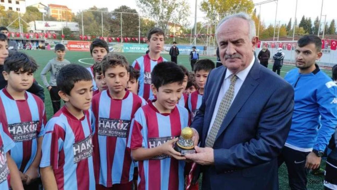 Geleceğin yıldızları futbol turnuvasında ter döktü