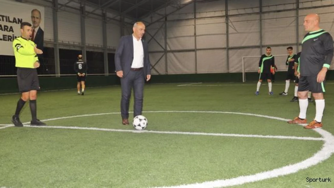 Belediye personellerinin futbol turnuvası başladı