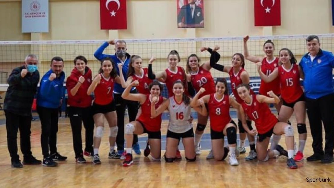 Filenin şimşekleri evinde ilk galibiyetini aldı