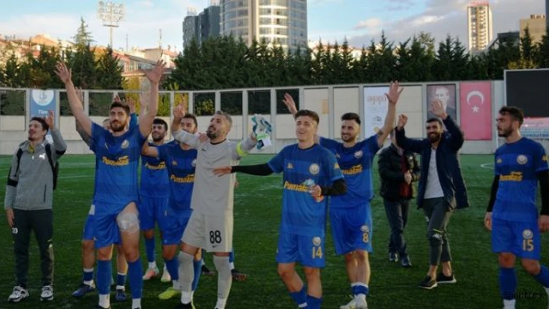 Küçükçekmece Sinopspor Gebzespor'un yenilmezliğine son verdi