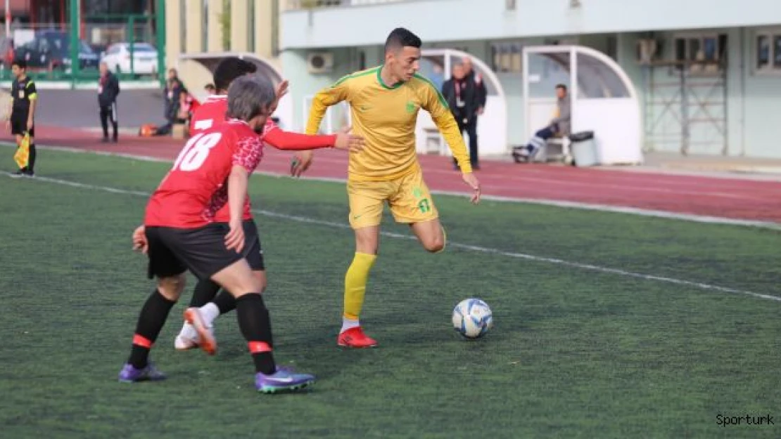 Osmaniye İstiklalspor deplasmanda dört golle kazandı