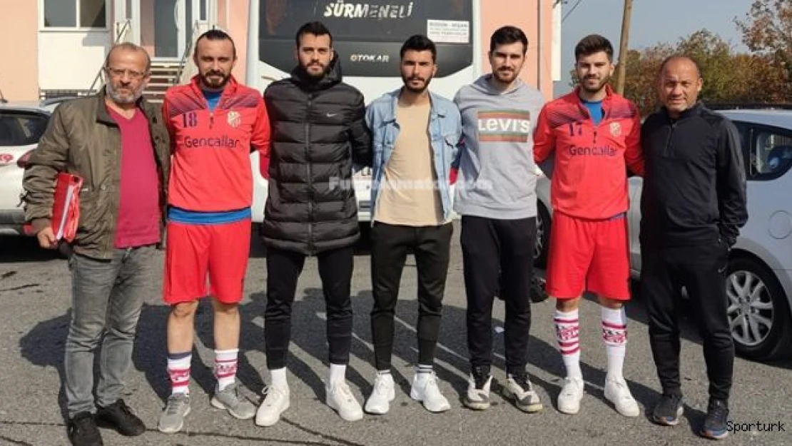 Şampiyon futbolcuları Beykoz Çavuşbaşıspor kaptı