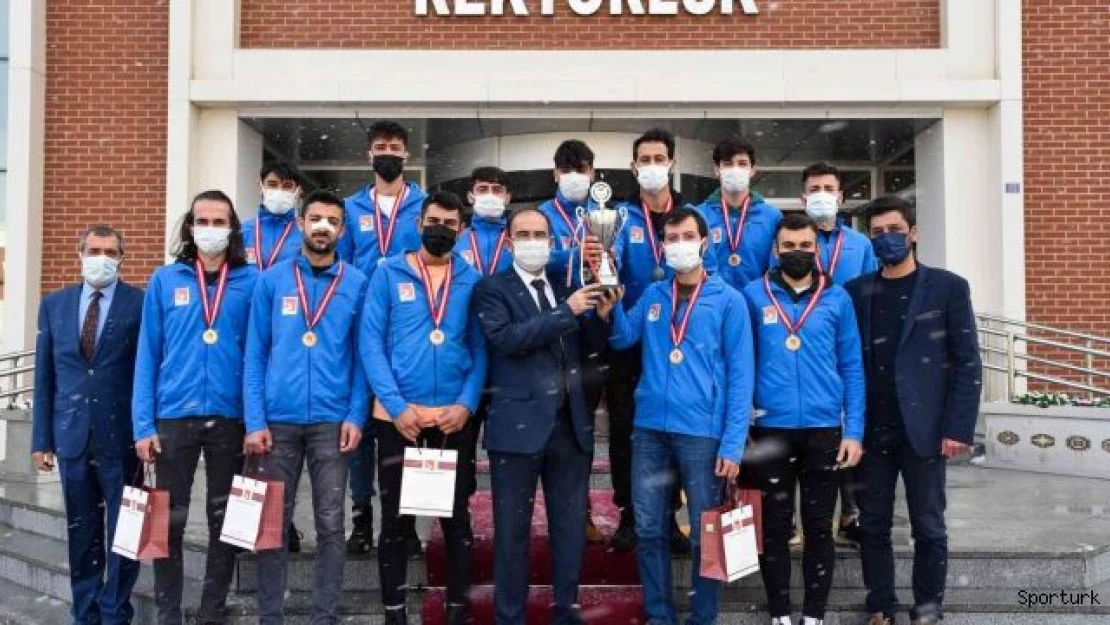 BŞEÜ Ünilig 2. Lig futbol müsabakalarında ikinci oldu