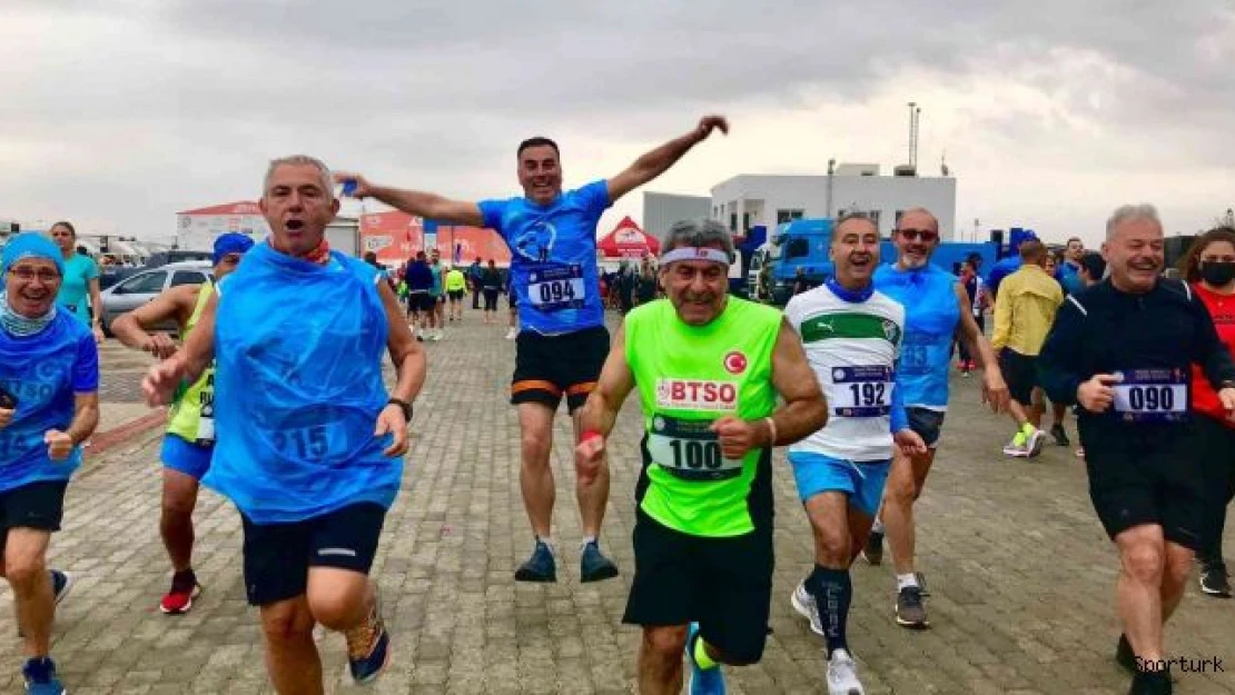 Bursa Masterler Atletizm Kulübü üyelerinden KKTC'de büyük başarı