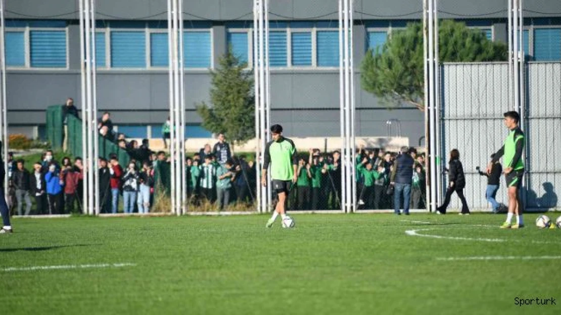 Bursaspor taraftara açık antrenman gerçekleştirdi