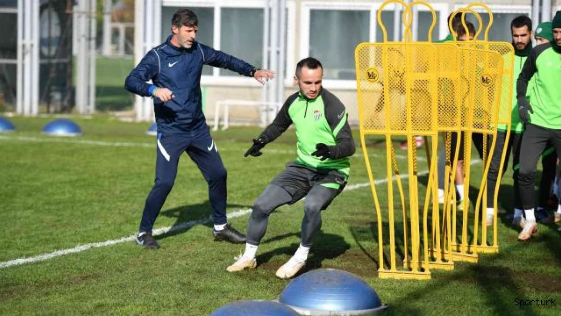 Bursaspor'da Menemenspor maçı hazırlıkları sürüyor