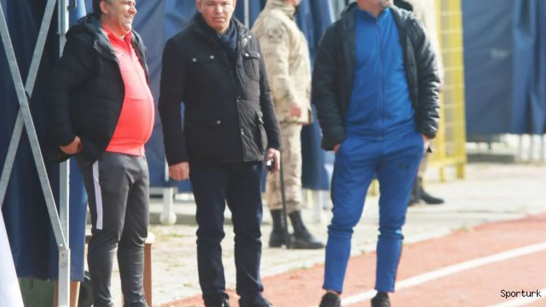 Cengiz Fırat'tan, Velimeşe'ye 4 oyuncu sözü