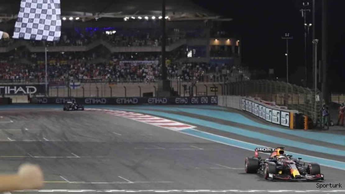 Formula 1'de şampiyon Max Verstappen