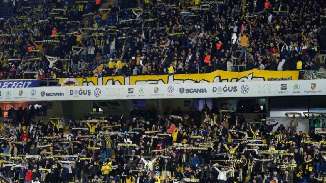 Kadıköy'de tribünlerden protesto