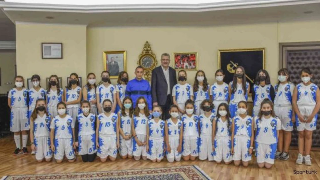 Karacabey'de her yaşta spora ilgi büyük