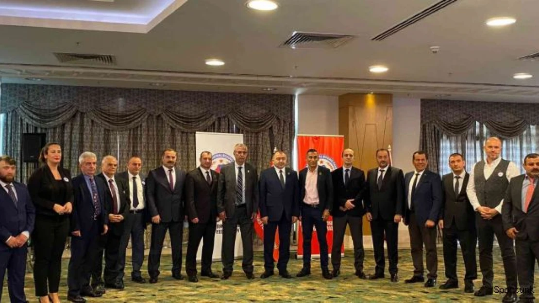 Türk boksörler artık ülkesi için dövüşebilecek