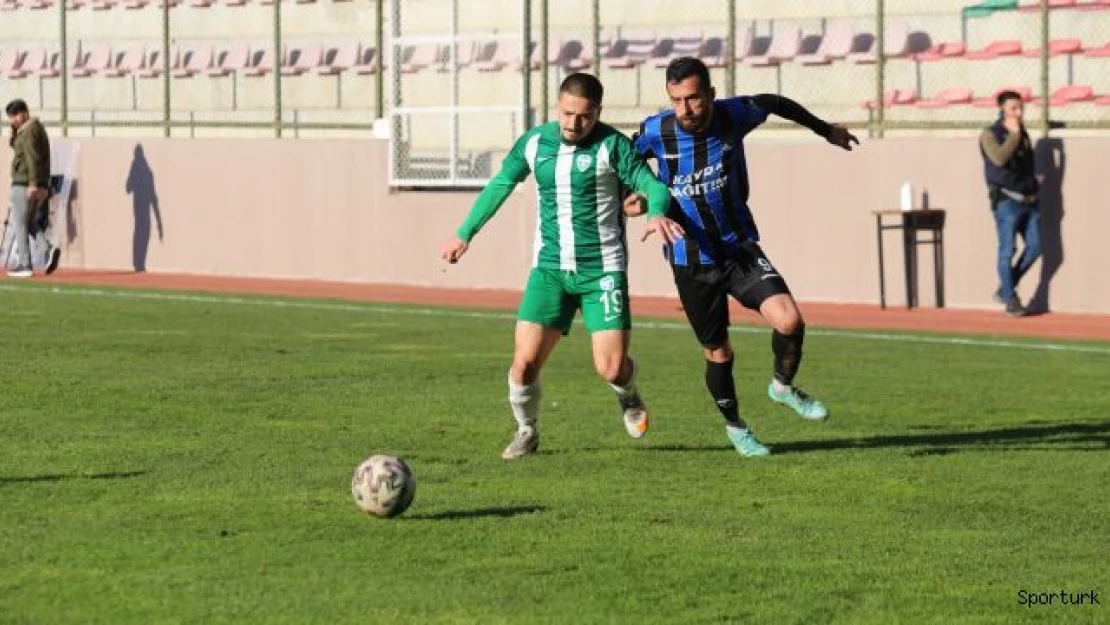 Üsküdarspor-Sultanbeyli maçında kazanan çıkmadı