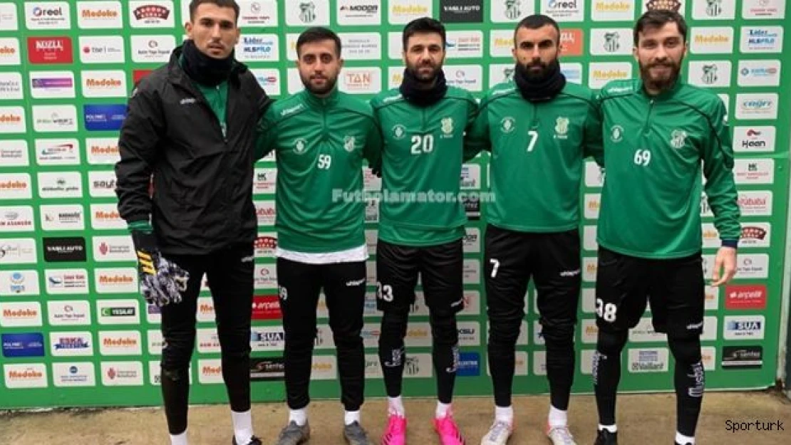 Dudulluspor 5 isimle anlaştı