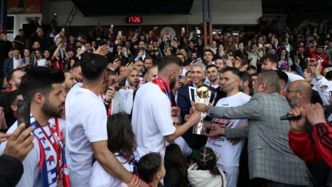 Düzce'ye 21 yıl sonra gelen şampiyonluk
